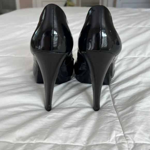 Charles Nolan Hailey Pump - Picture 4 of 8